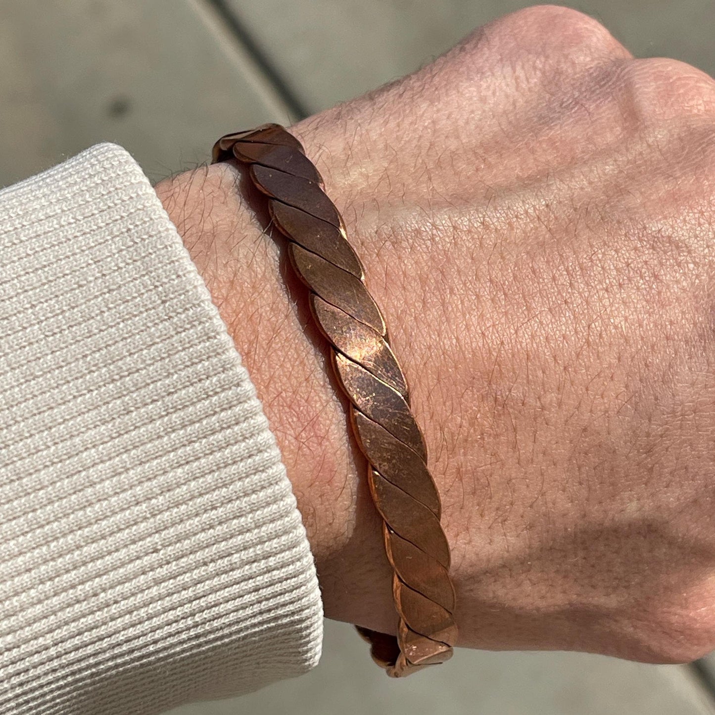 Elegant Pure Copper Magnetic Therapy Bracelet for Pain Relief & Healing Adjustable Stylish