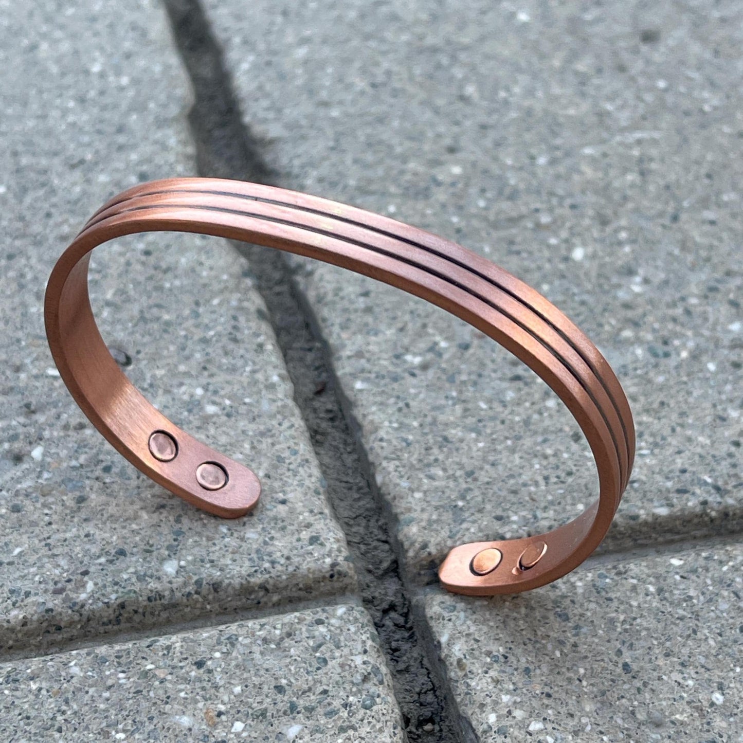 Elegant Pure Copper Magnetic Therapy Bracelet for Pain Relief & Healing Adjustable Stylish