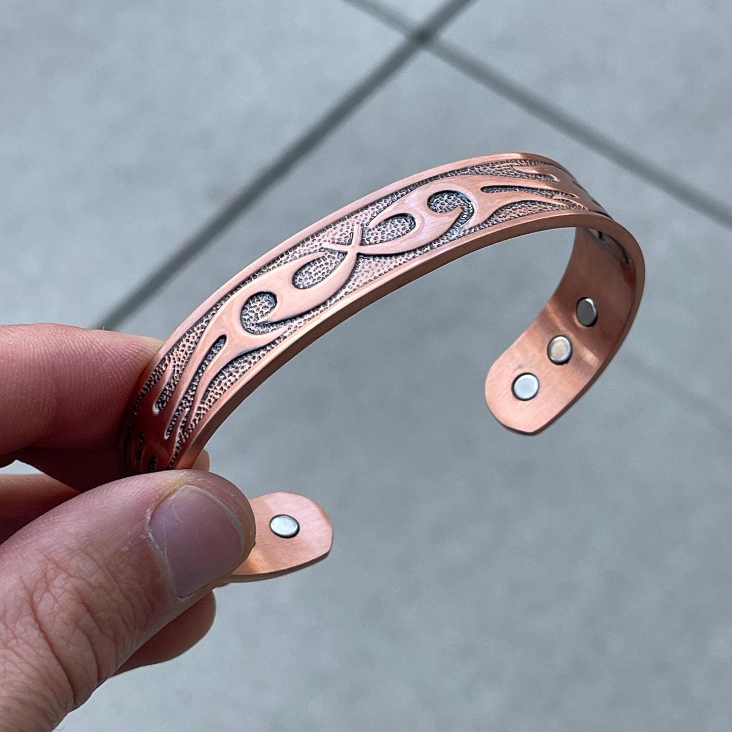 Elegant Pure Copper Magnetic Therapy Bracelet for Pain Relief & Healing Adjustable Stylish
