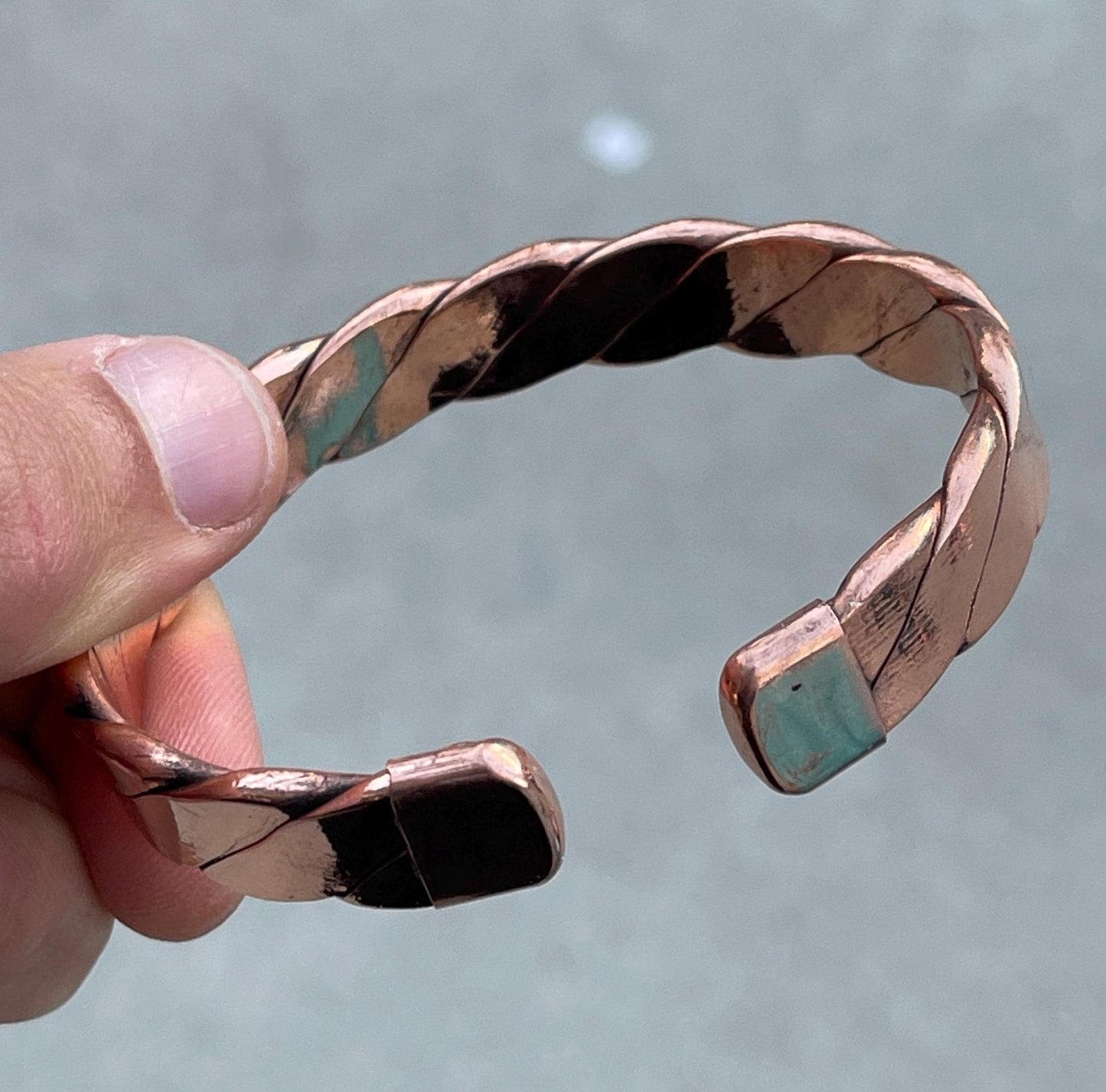Elegant Pure Copper Magnetic Therapy Bracelet for Pain Relief & Healing Adjustable Stylish
