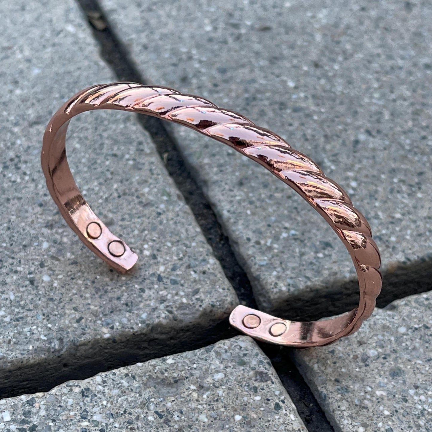 Elegant Pure Copper Magnetic Therapy Bracelet for Pain Relief & Healing Adjustable Stylish