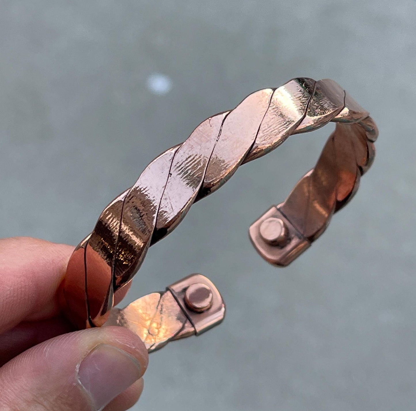 Elegant Pure Copper Magnetic Therapy Bracelet for Pain Relief & Healing Adjustable Stylish