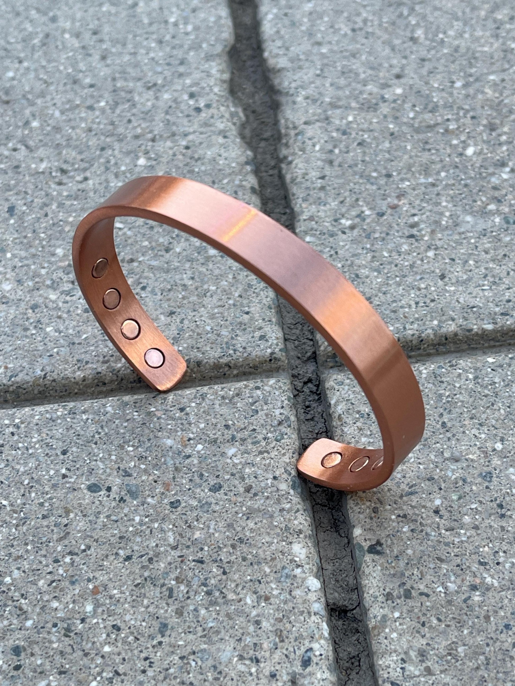 Elegant Pure Copper Magnetic Therapy Bracelet for Pain Relief & Healing Adjustable Stylish