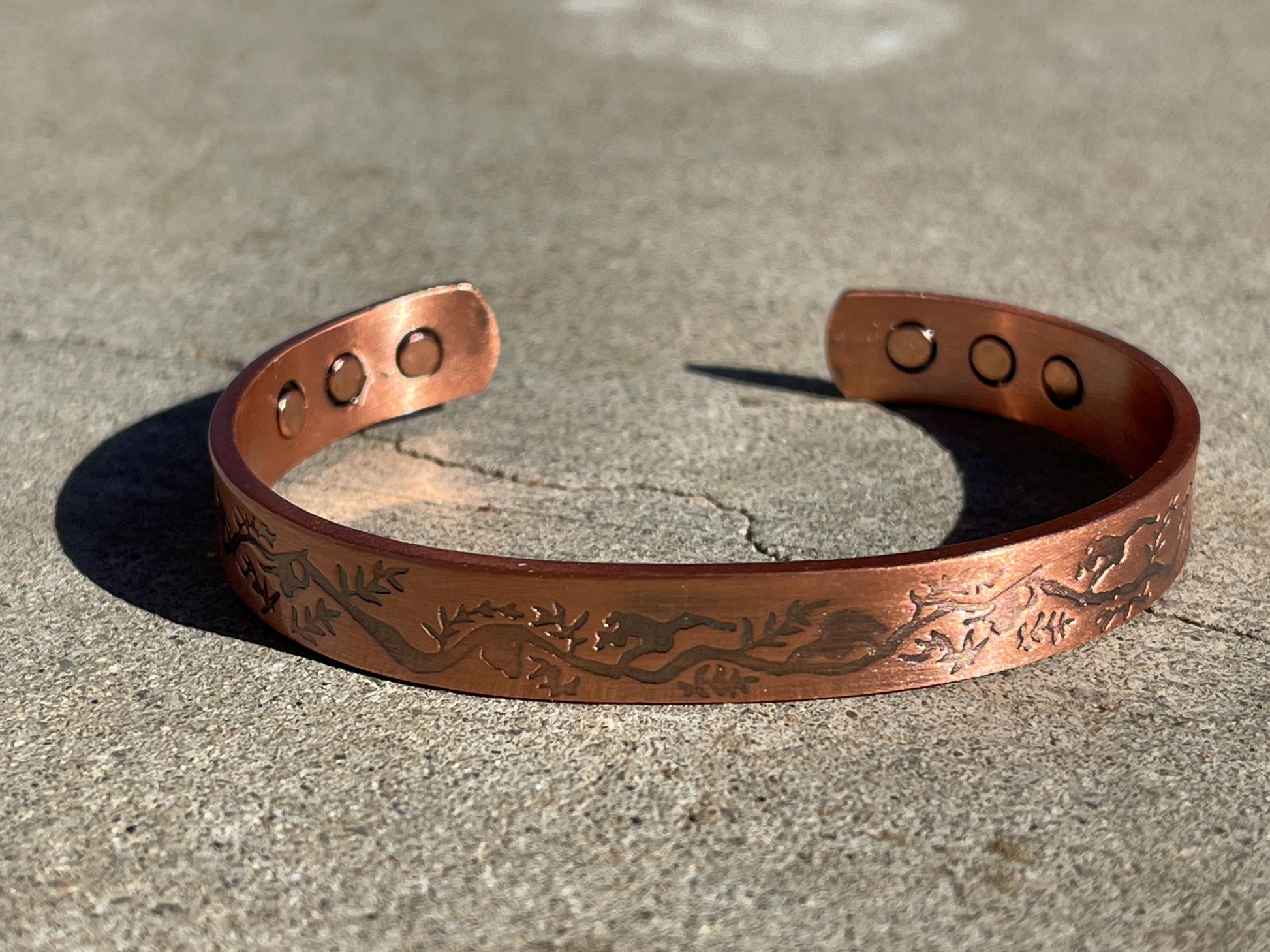 Elegant Pure Copper Magnetic Therapy Bracelet for Pain Relief & Healing Adjustable Stylish