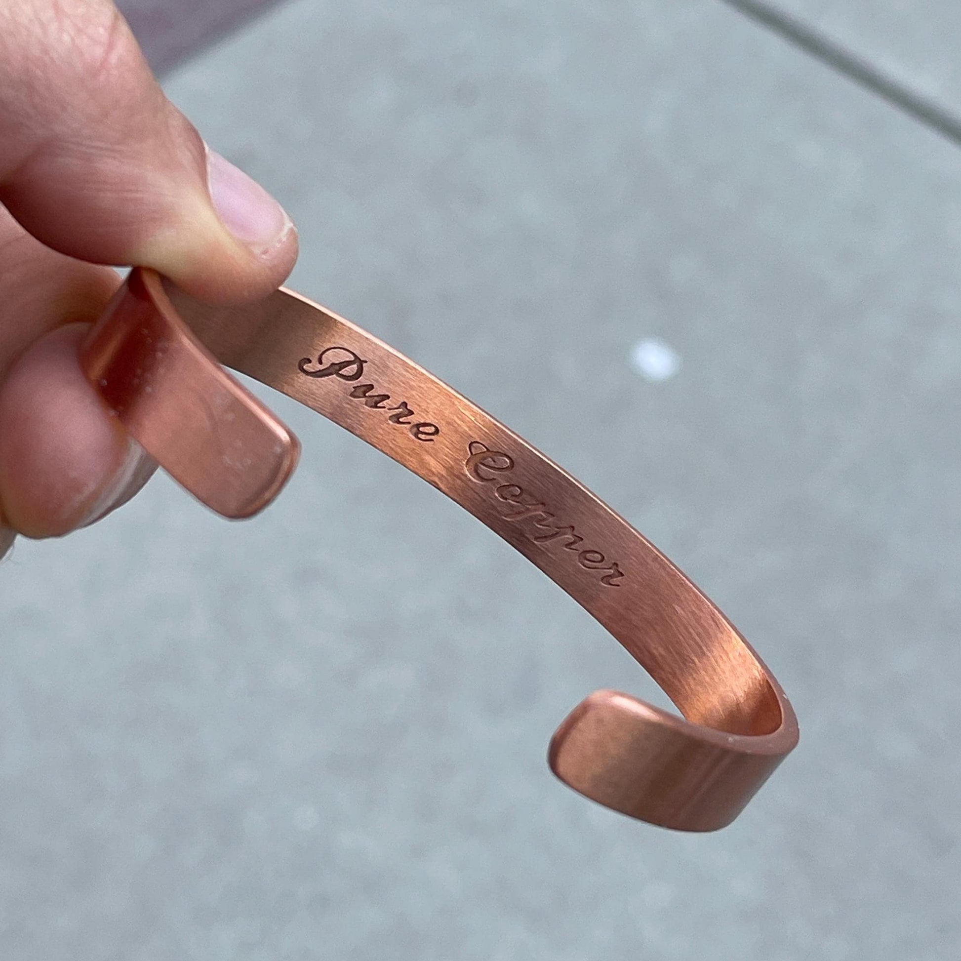 Elegant Pure Copper Magnetic Therapy Bracelet for Pain Relief & Healing Adjustable Stylish