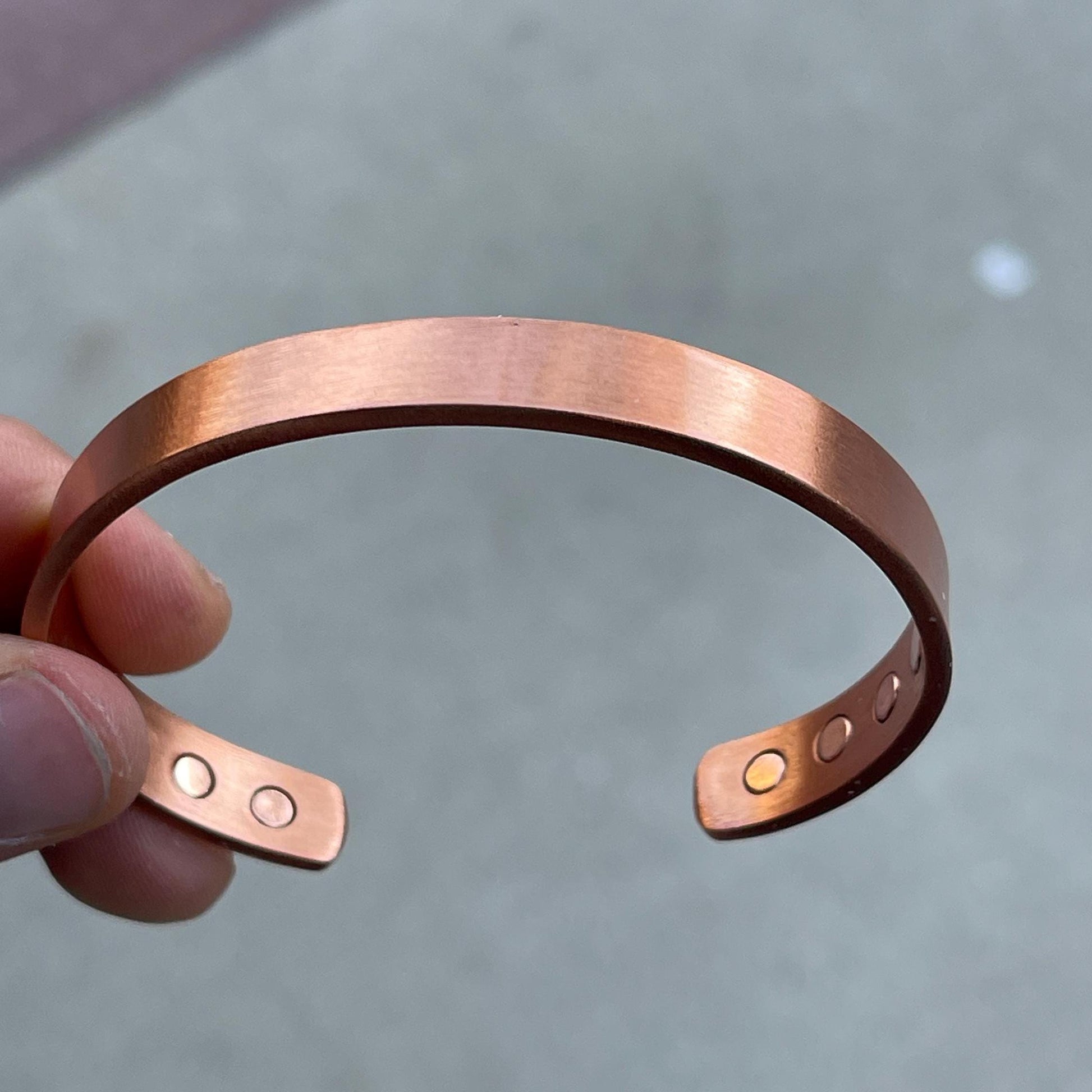 Elegant Pure Copper Magnetic Therapy Bracelet for Pain Relief & Healing Adjustable Stylish