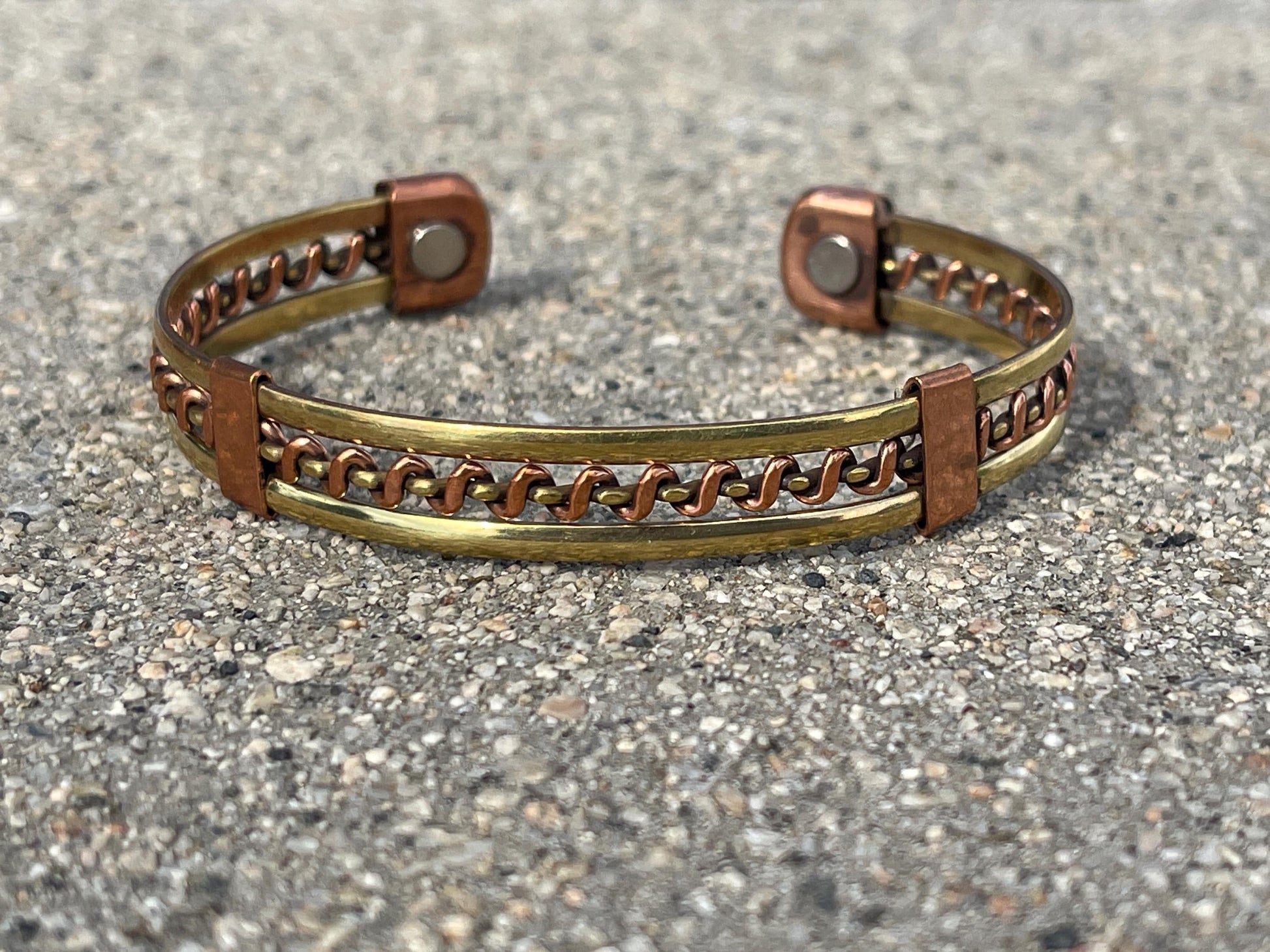 Elegant Vintage Pure Copper Magnetic Therapy Bracelet for Pain Relief & Healing Unisex Adjustable Old Style