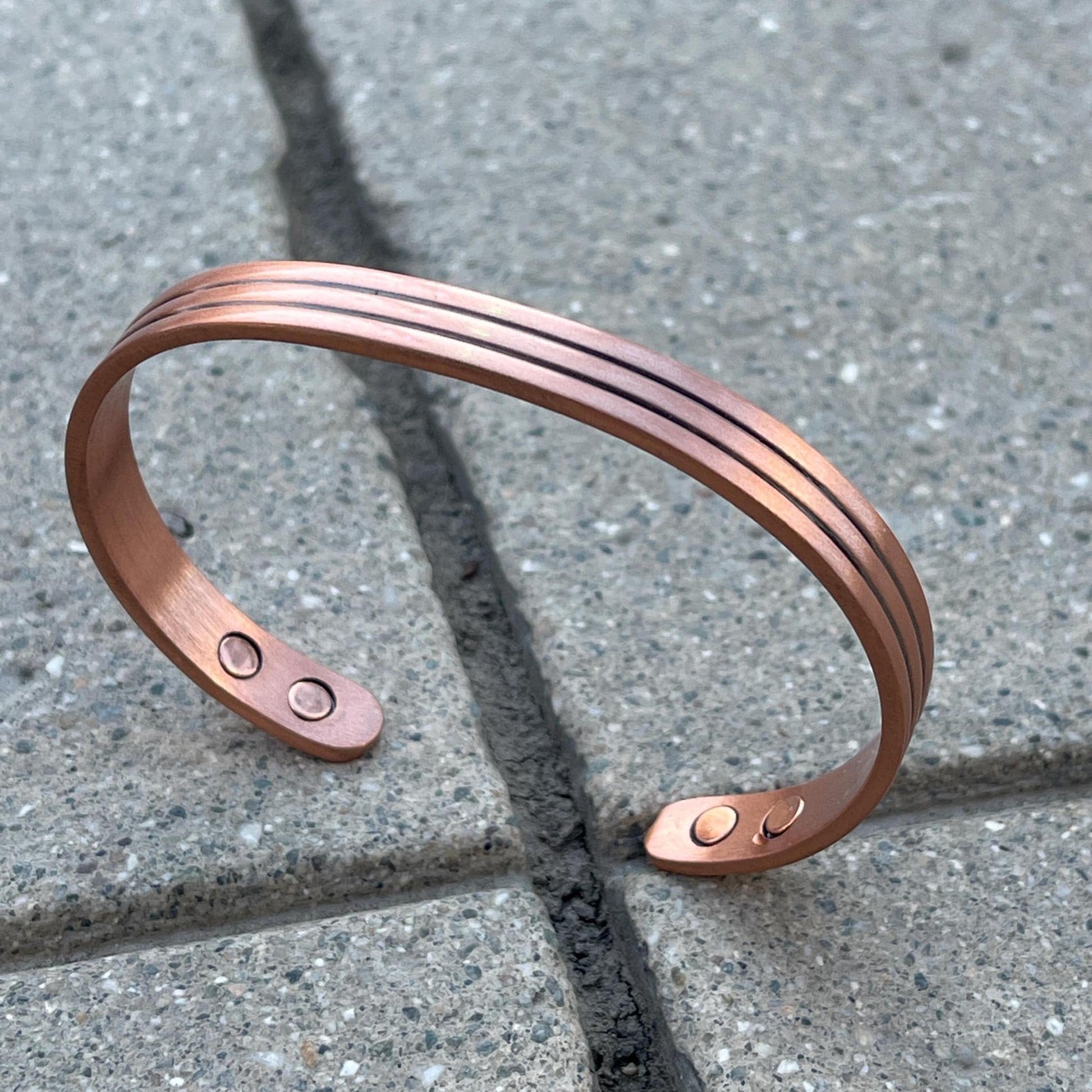 Elegant Pure Copper Magnetic Therapy Bracelet for Pain Relief & Healing Adjustable Stylish