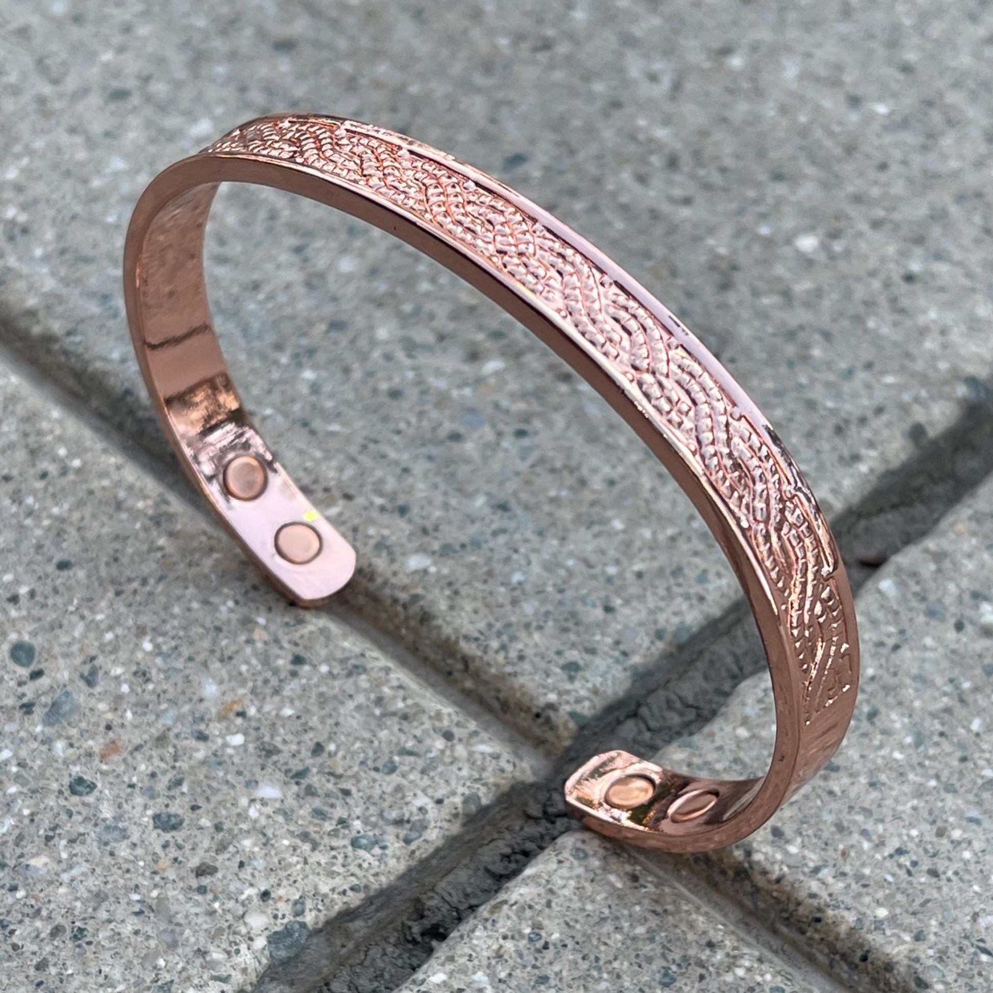 Elegant Pure Copper Magnetic Therapy Bracelet for Pain Relief & Healing Adjustable Stylish
