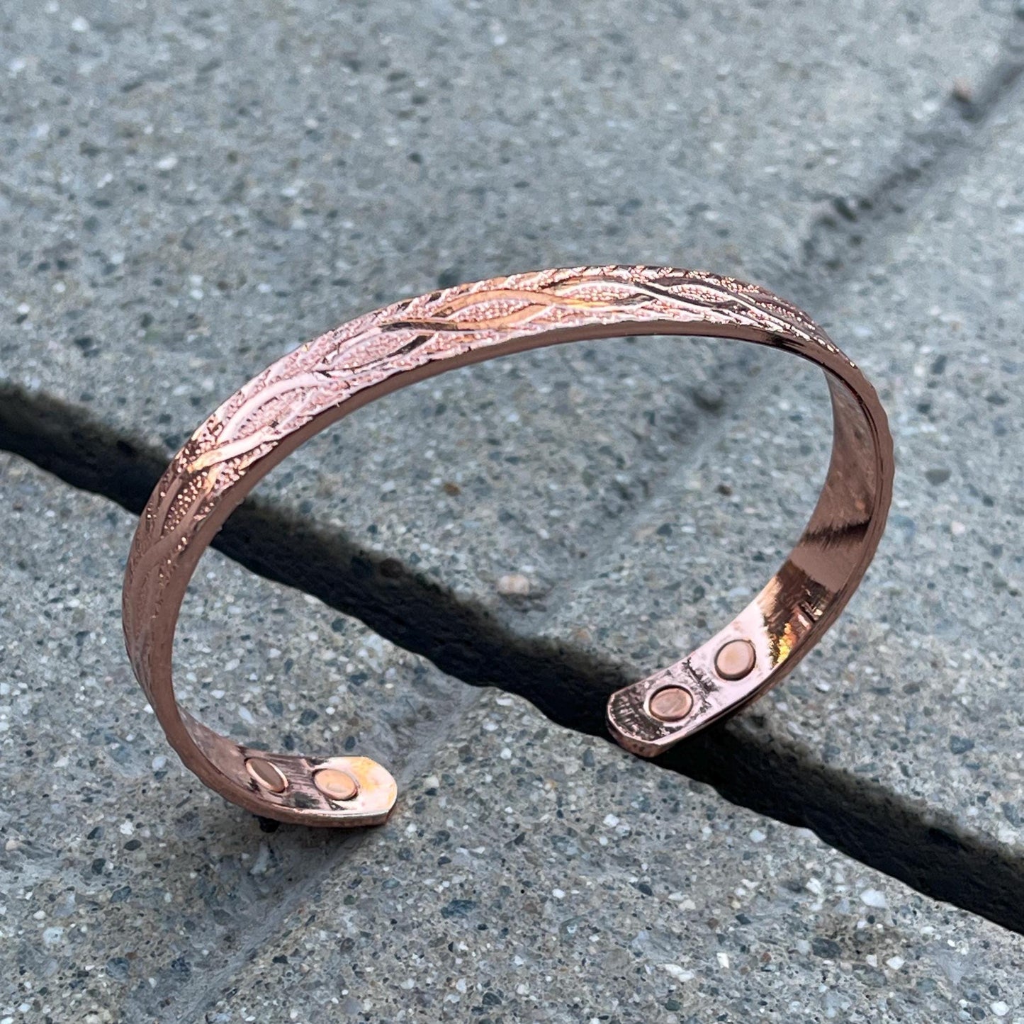 Elegant Pure Copper Magnetic Therapy Bracelet for Pain Relief & Healing Adjustable Stylish