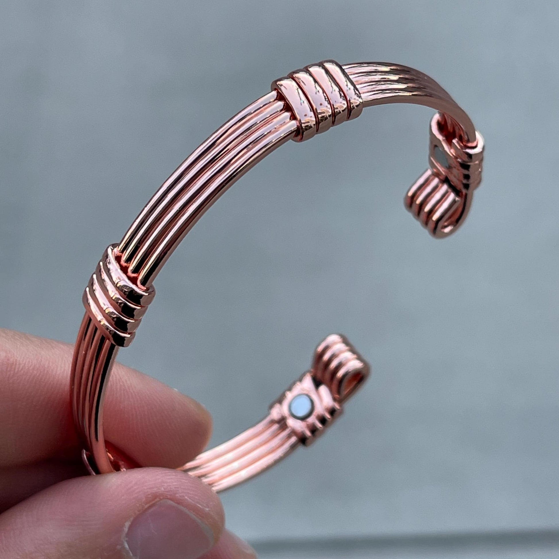 Elegant Pure Copper Magnetic Therapy Bracelet for Pain Relief & Healing Adjustable Stylish