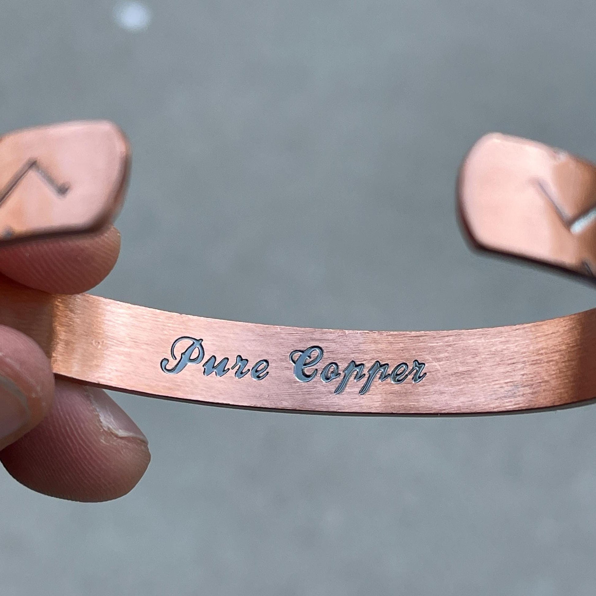 Elegant Pure Copper Magnetic Therapy Bracelet for Pain Relief & Healing Adjustable Stylish