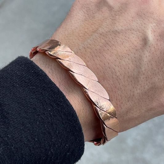 Elegant Pure Copper Magnetic Therapy Bracelet for Pain Relief & Healing Adjustable Stylish