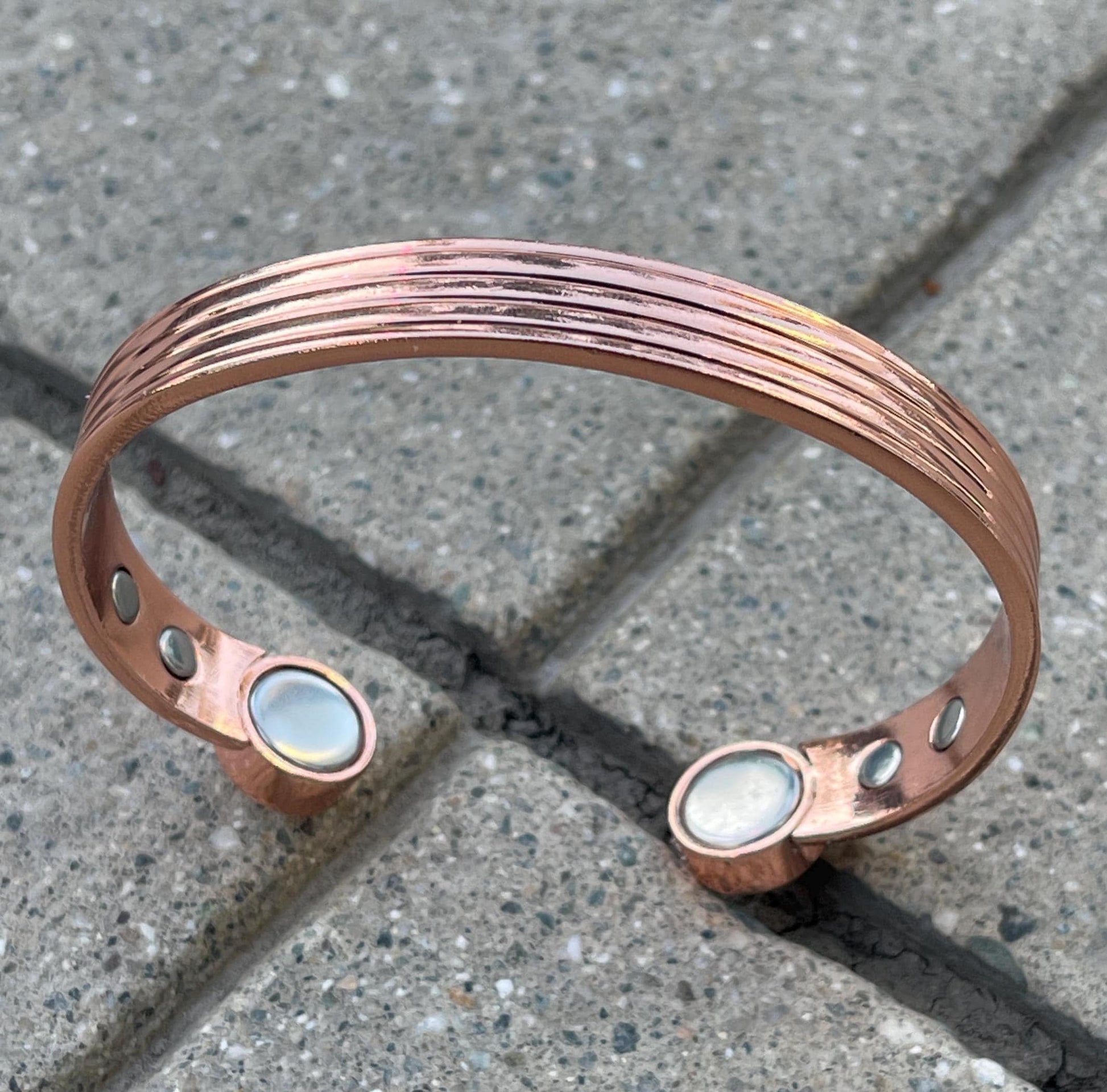 Elegant Pure Copper Magnetic Therapy Bracelet for Pain Relief & Healing Adjustable Stylish
