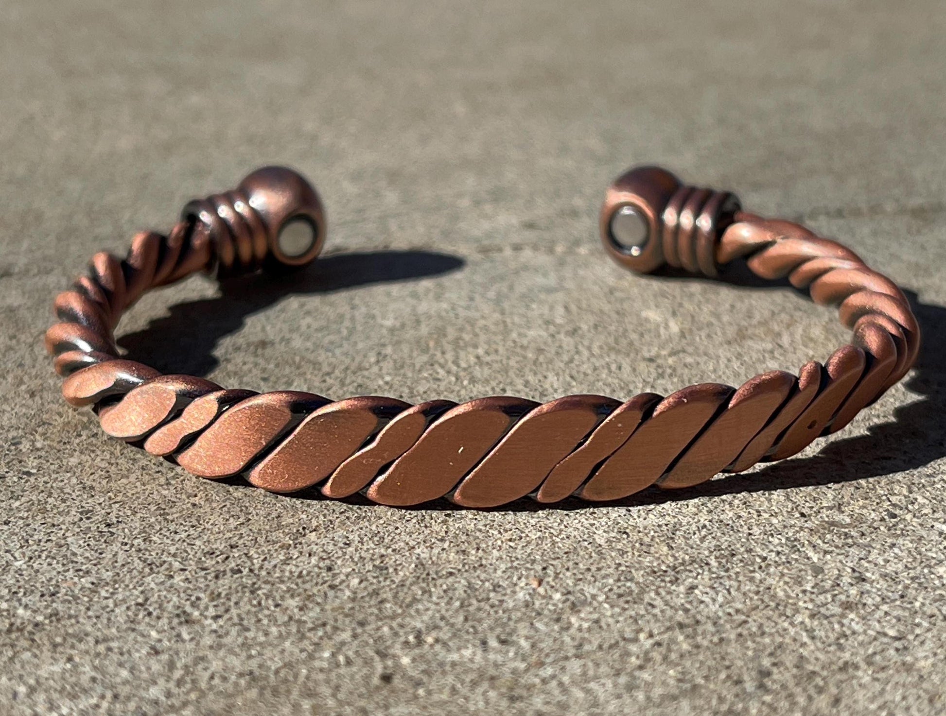Elegant Pure Copper Magnetic Therapy Bracelet for Pain Relief & Healing Adjustable Stylish