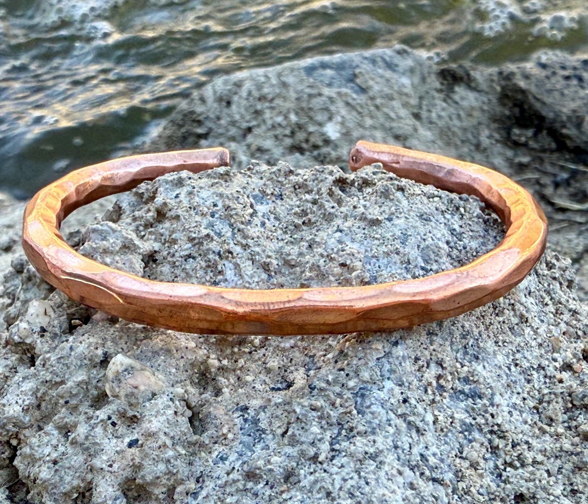 Hammered Heavy Elegant Pure Copper Therapy Bracelet for Pain Relief & Healing Adjustable Stylish