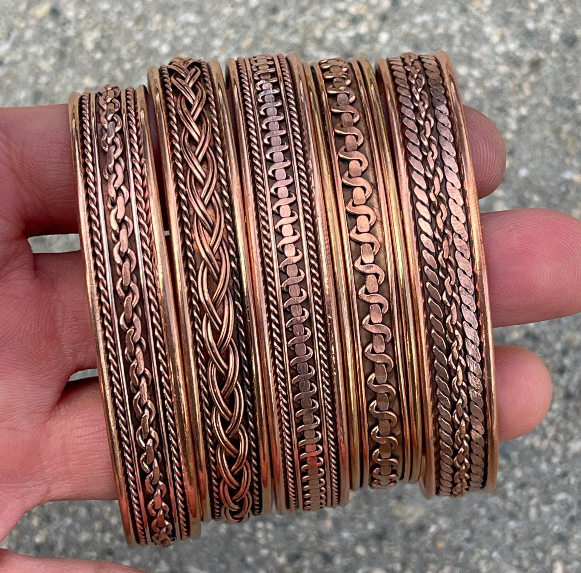 Elegant Pure Copper Magnetic Therapy Bracelet for Pain Relief & Healing Unisex Adjustable Stylish