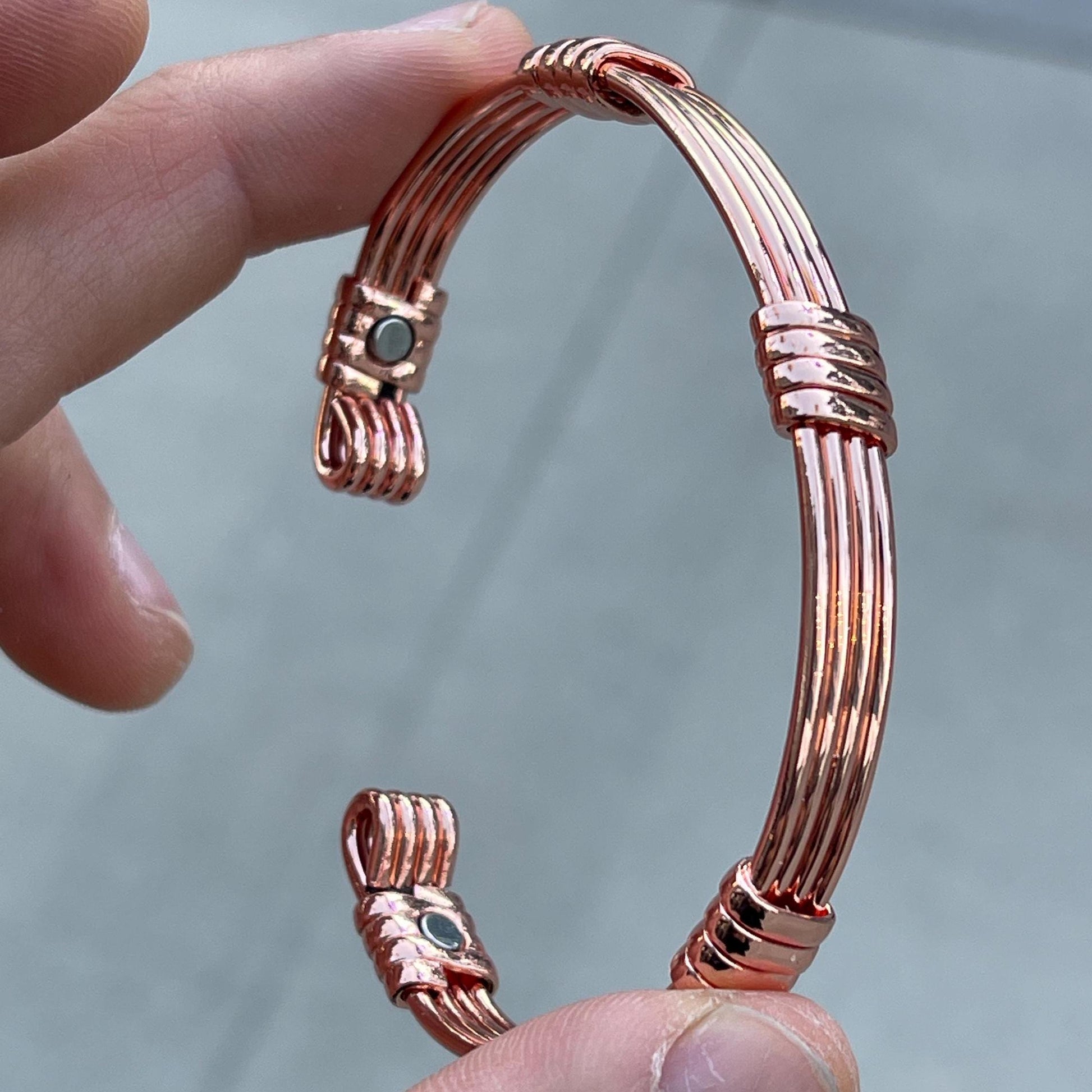 Elegant Pure Copper Magnetic Therapy Bracelet for Pain Relief & Healing Adjustable Stylish