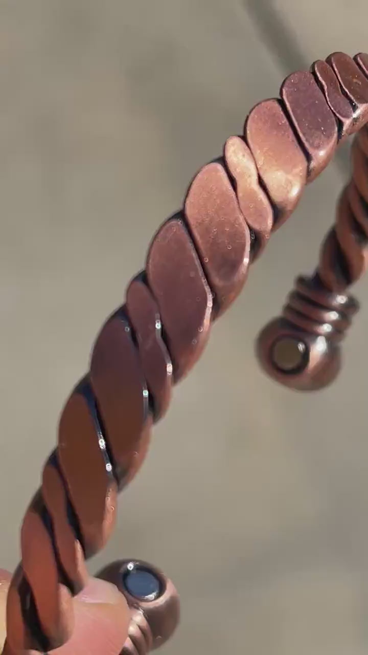 Elegant Pure Copper Magnetic Therapy Bracelet for Pain Relief & Healing Adjustable Stylish
